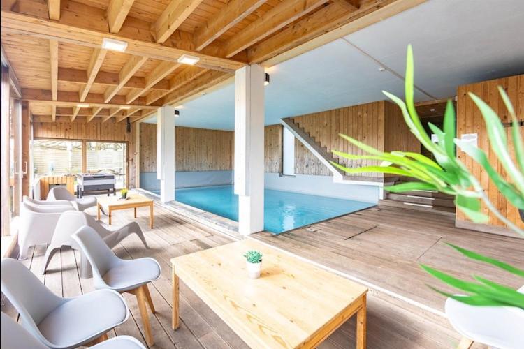 Charming Farmhouse In Waimes With Pool Buitenkant foto